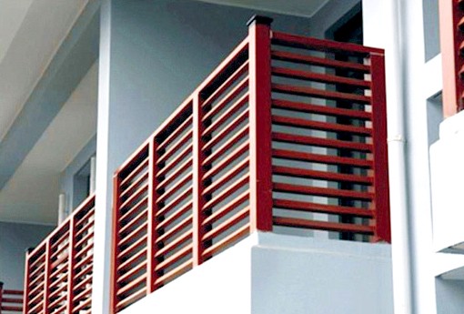 Выбирайте материал для отделки ограды балкона